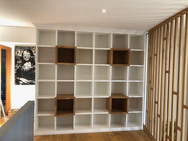 Bibliothèque agencée