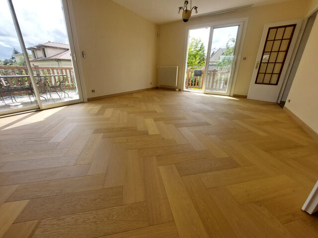 Parquet en chêne bâton rompu