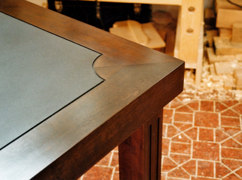 Table contemporaine
