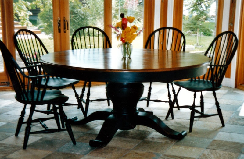 Table et chaises d'inspiration américaine